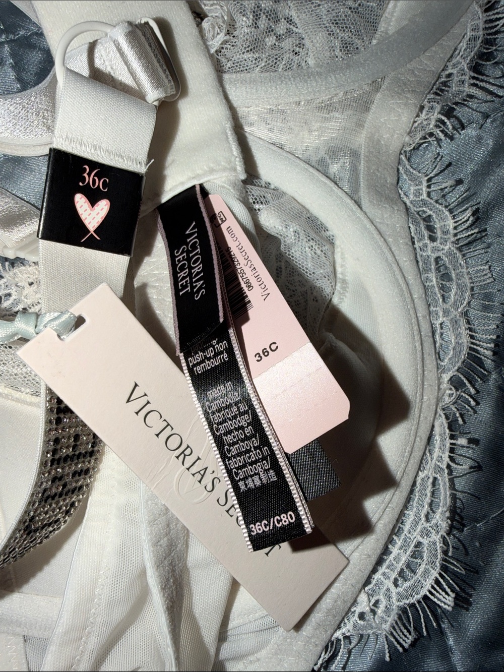 Victoria Secret Very Sexy  Lace Underwire Bra Shine Logo
Straps push-up bra - Picture 8 of 8